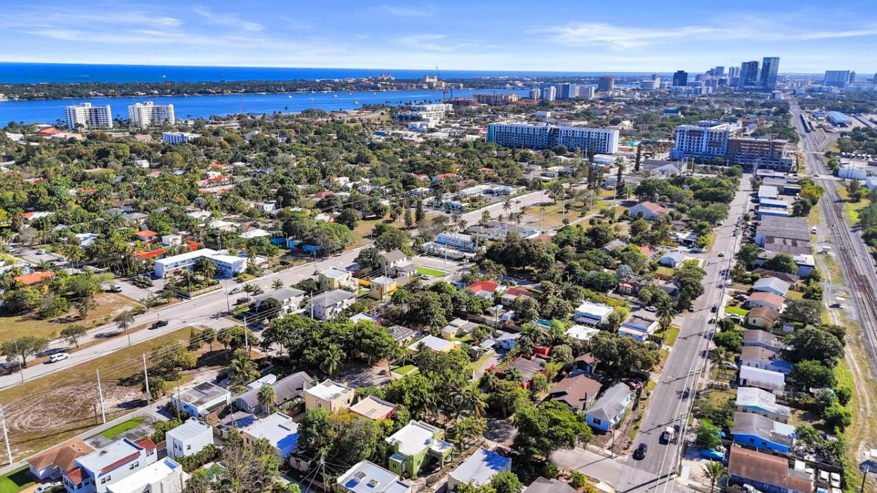 627 30th Street, West Palm Beach, FL 33407 Photo