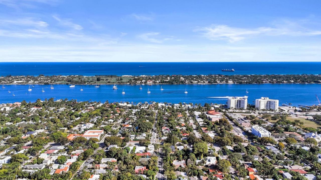 627 30th Street, West Palm Beach, FL 33407 Photo