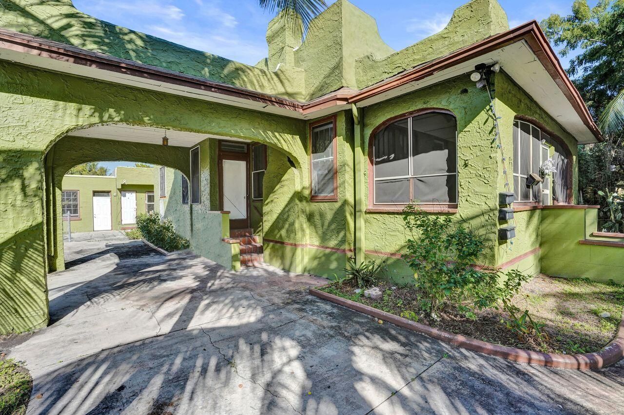 627 30th Street, West Palm Beach, FL 33407 Photo