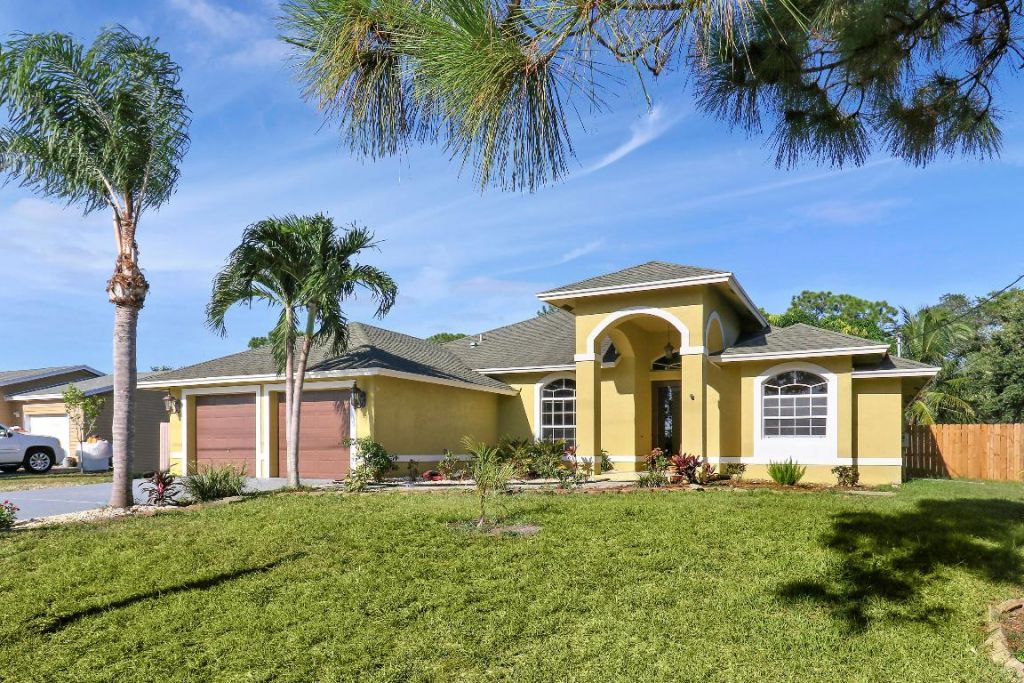 709 NW North Macedo Boulevard, Port Saint Lucie, FL 34983 Photo