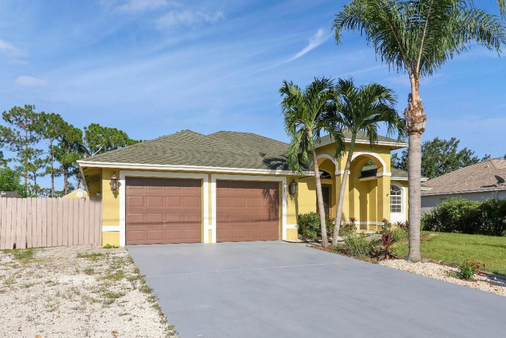 709 NW North Macedo Boulevard, Port Saint Lucie, FL 34983 Photo