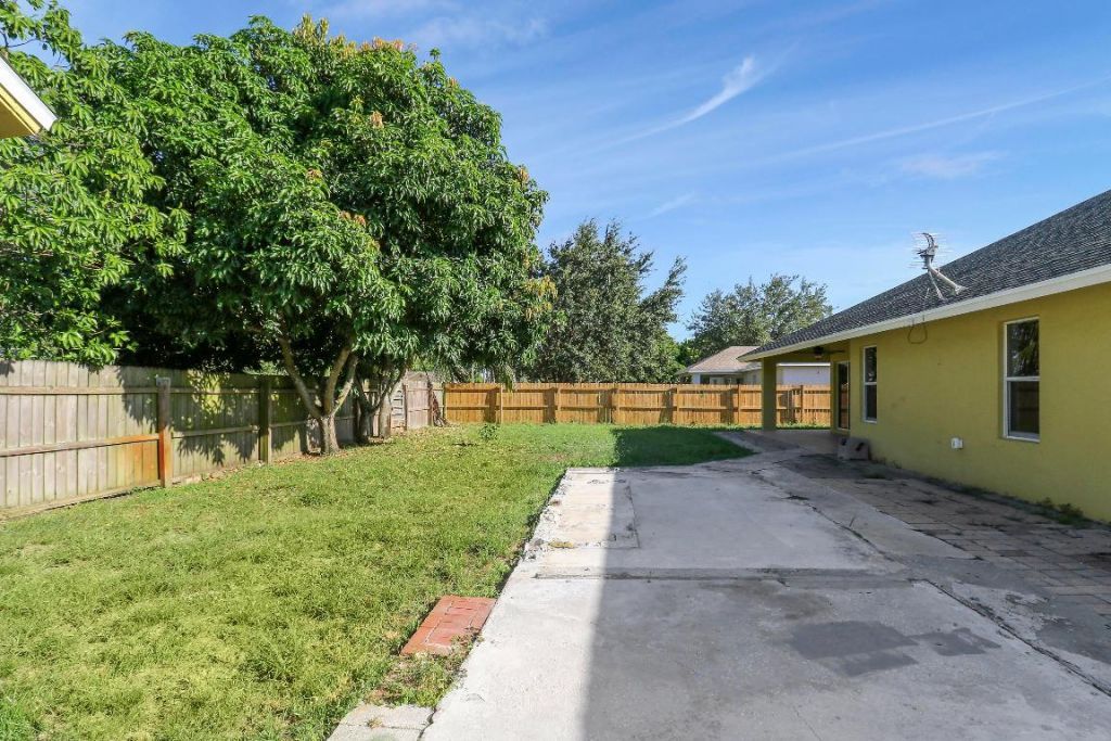 709 NW North Macedo Boulevard, Port Saint Lucie, FL 34983 Photo