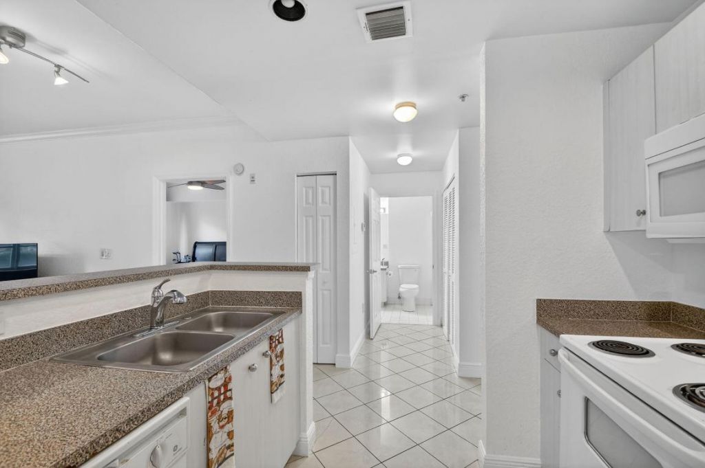 1805 N Flagler Drive, Unit 115, West Palm Beach, FL 33407 Photo