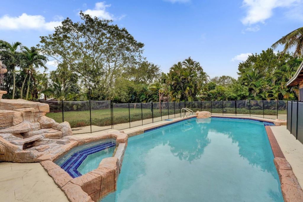 5612 Harding Street, Hollywood, FL 33021 Photo