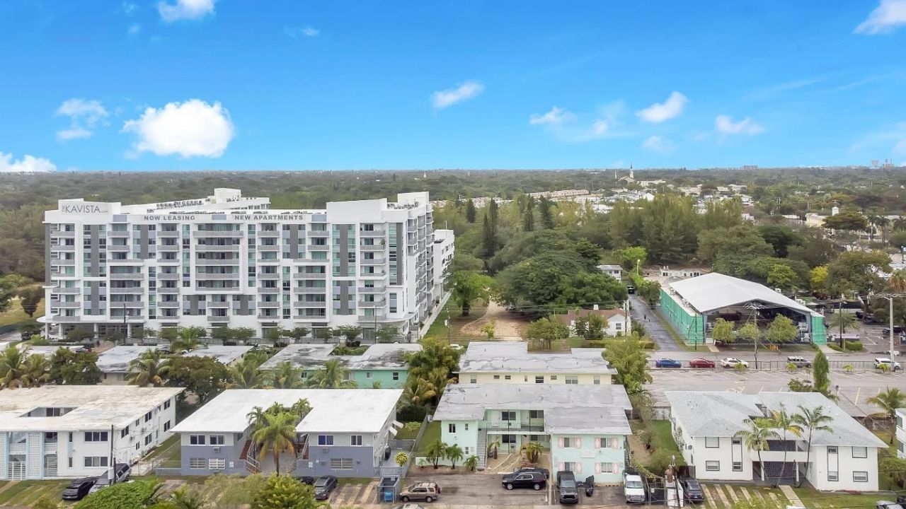 521 NE 82nd Terrace, Unit 9, Miami, FL 33138 Photo