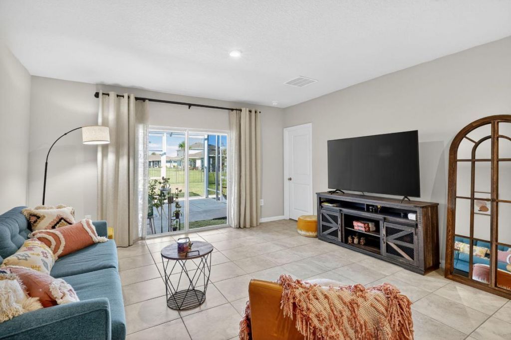 806 Persimmon Place, Fort Pierce, FL 34981 Photo