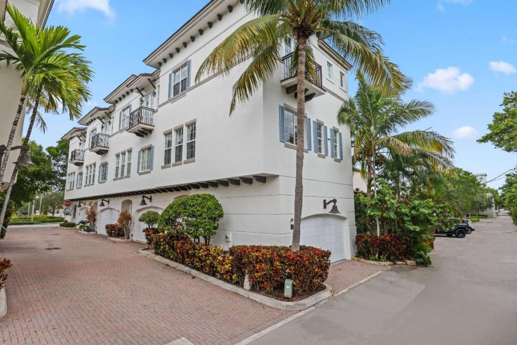 285 SE 6th Avenue, Unit I, Delray Beach, FL 33483 Main Photo