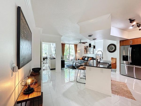 600 S Dixie Highway, Unit 630, West Palm Beach, FL 33401