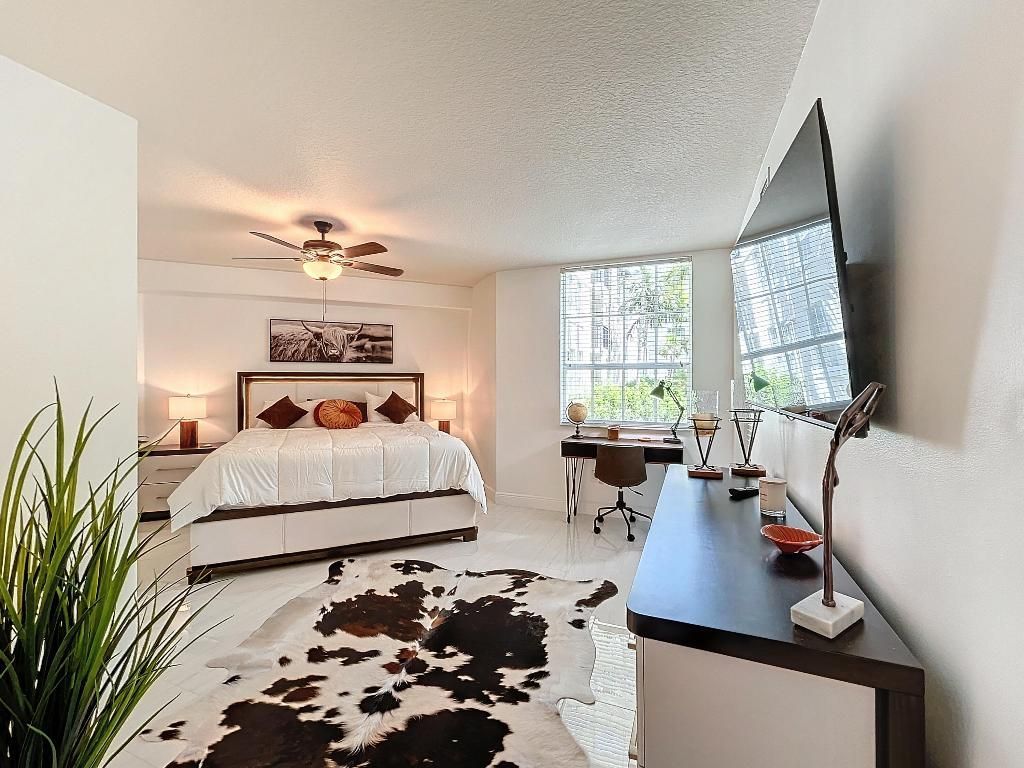 600 S Dixie Highway, Unit 630, West Palm Beach, FL 33401 Photo