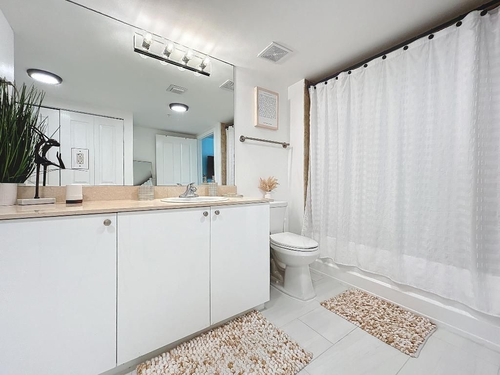 600 S Dixie Highway, Unit 630, West Palm Beach, FL 33401 Photo