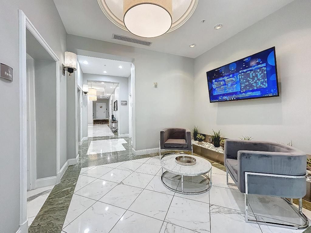 600 S Dixie Highway, Unit 630, West Palm Beach, FL 33401 Photo