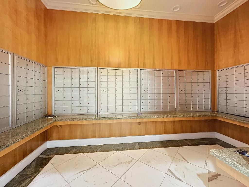 600 S Dixie Highway, Unit 630, West Palm Beach, FL 33401 Photo