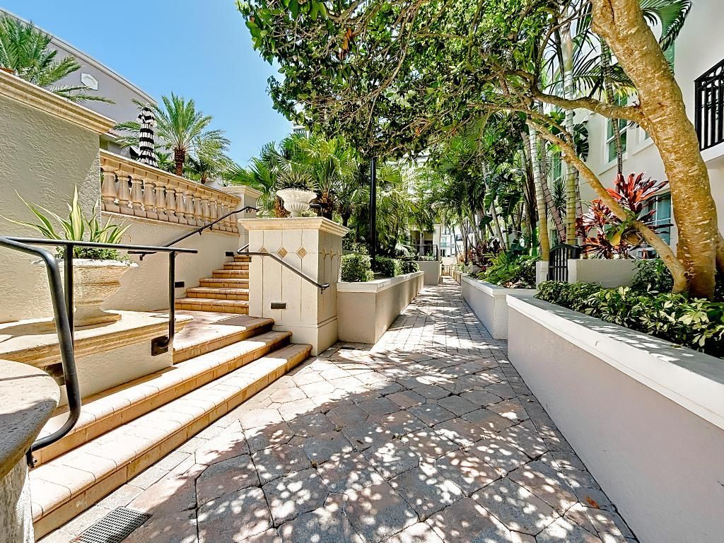 600 S Dixie Highway, Unit 630, West Palm Beach, FL 33401 Photo