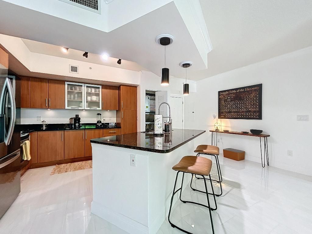 600 S Dixie Highway, Unit 630, West Palm Beach, FL 33401 Photo