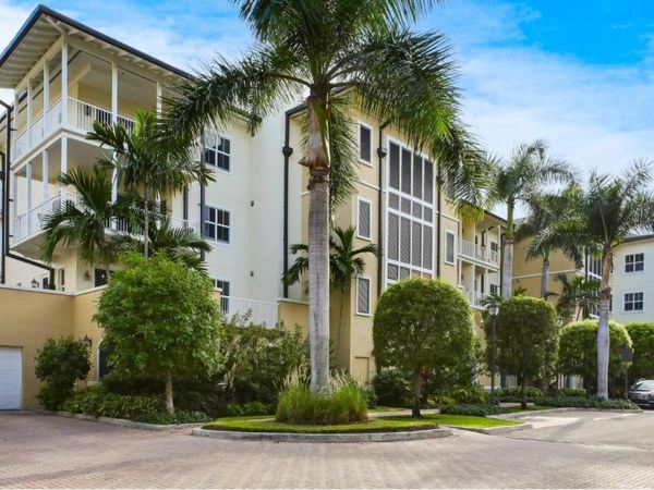 3940 N Flagler Drive, Unit 201, West Palm Beach, FL 33407
