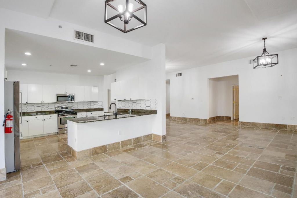 3940 N Flagler Drive, Unit 201, West Palm Beach, FL 33407 Photo