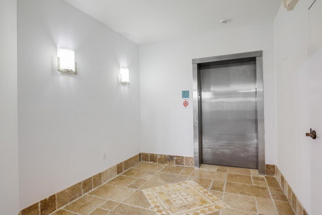 3940 N Flagler Drive, Unit 201, West Palm Beach, FL 33407 Photo