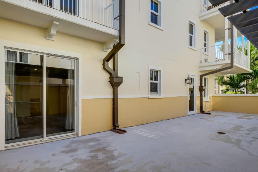 3940 N Flagler Drive, Unit 201, West Palm Beach, FL 33407 Photo