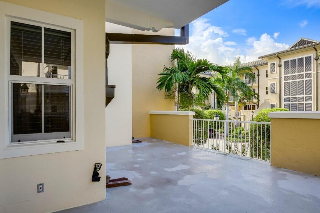 3940 N Flagler Drive, Unit 201, West Palm Beach, FL 33407 Photo