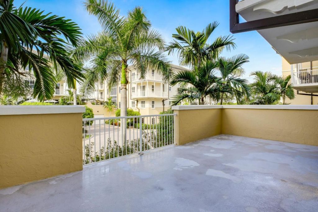 3940 N Flagler Drive, Unit 201, West Palm Beach, FL 33407 Photo