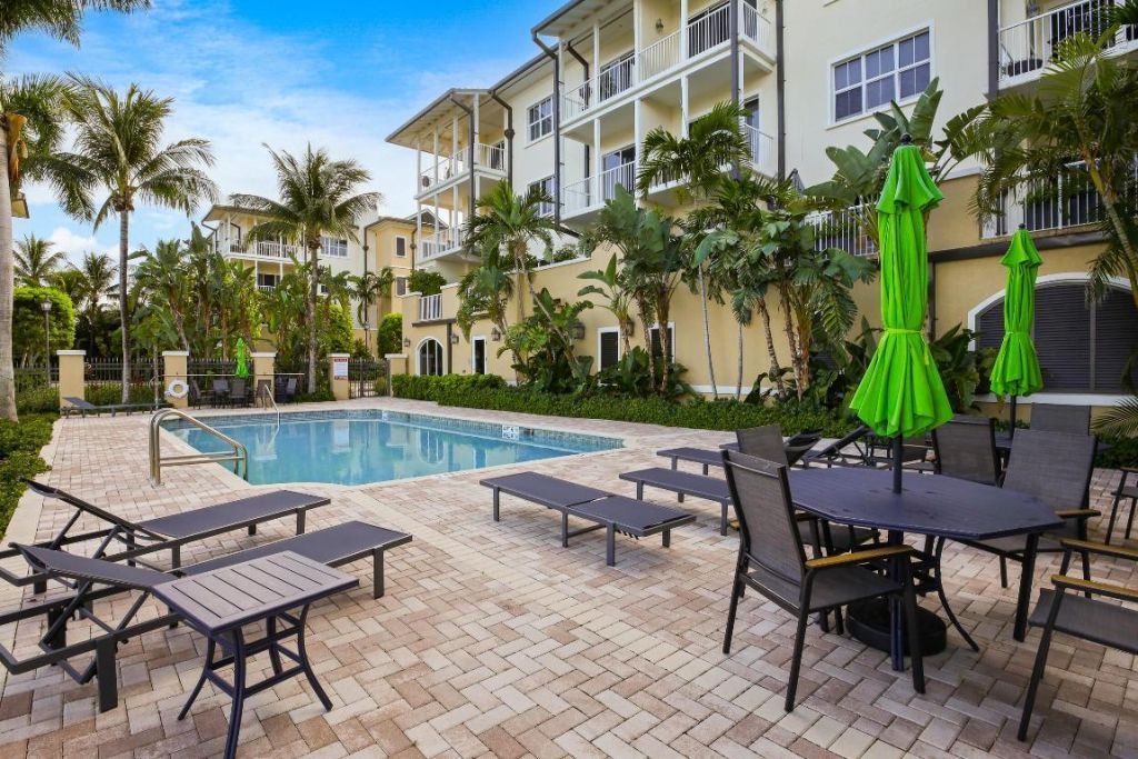 3940 N Flagler Drive, Unit 201, West Palm Beach, FL 33407 Photo