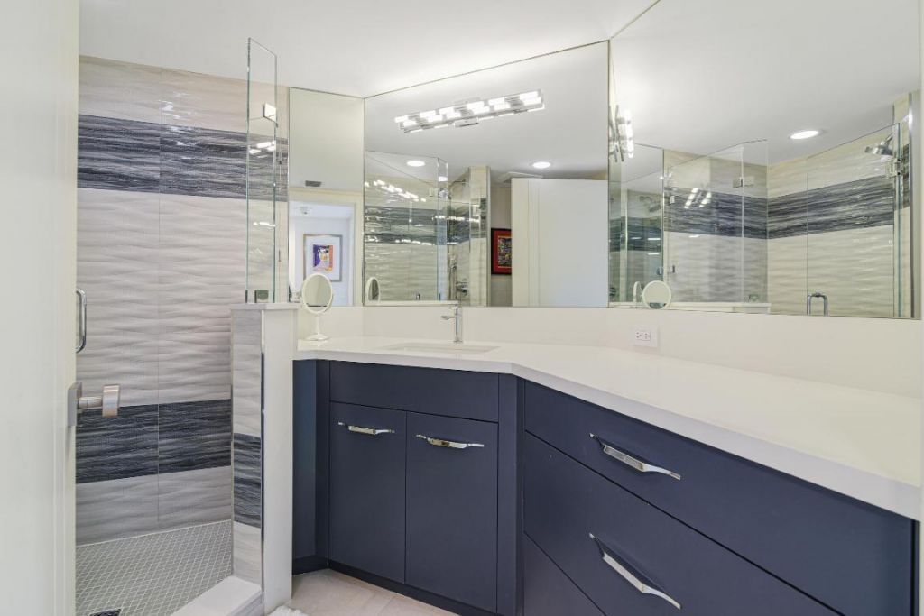 100 SE 5th Avenue, Unit 305, Boca Raton, FL 33432 Photo