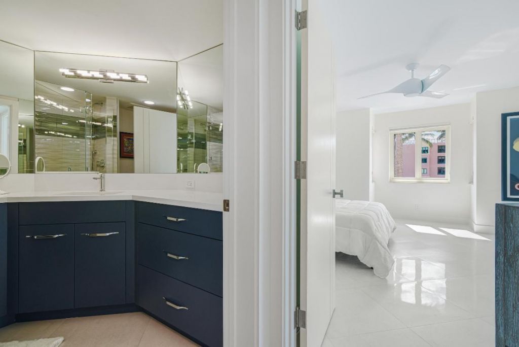 100 SE 5th Avenue, Unit 305, Boca Raton, FL 33432 Photo