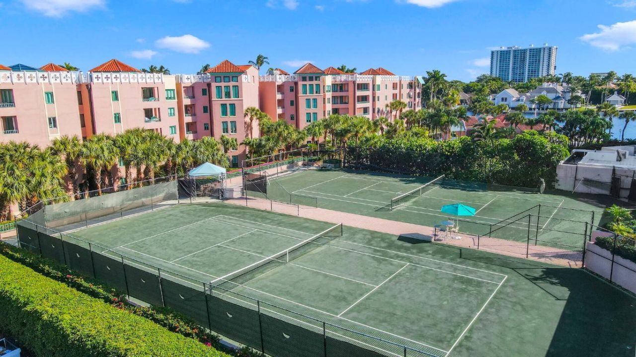 100 SE 5th Avenue, Unit 305, Boca Raton, FL 33432 Photo