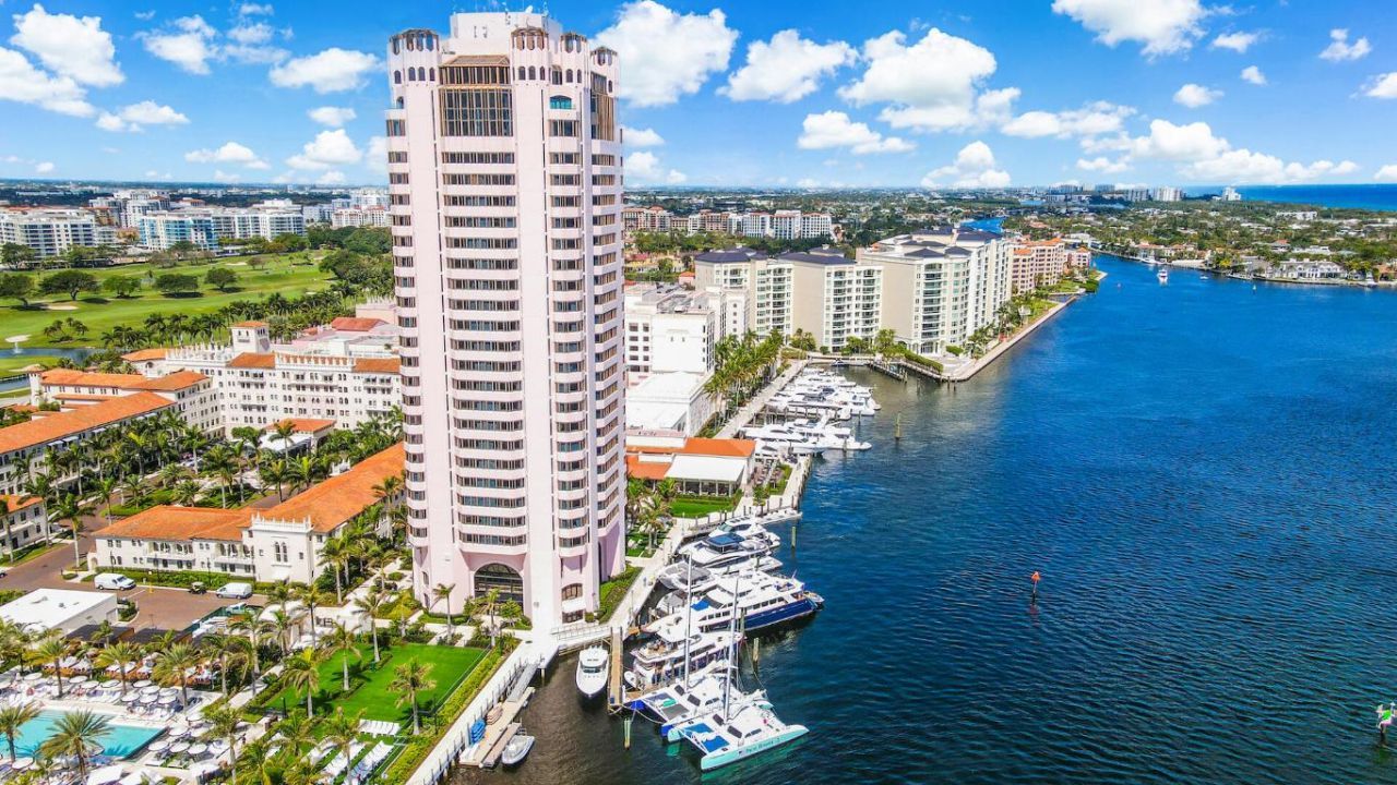 100 SE 5th Avenue, Unit 305, Boca Raton, FL 33432 Photo