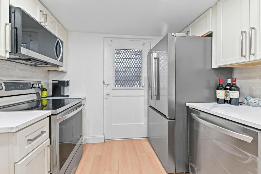 5700 NW 2nd Avenue, Unit 211, Boca Raton, FL 33487 Photo