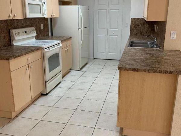 3565 Forest Hill Boulevard, Unit 86, Palm Springs, FL 33406