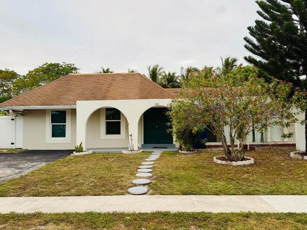 931 Hibiscus Drive, Royal Palm Beach, FL 33411