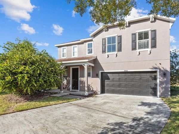 6909 NW Kowal Court, Port Saint Lucie, FL 34986