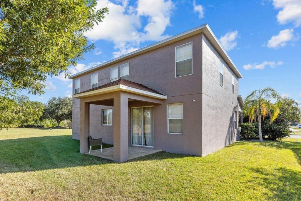 6909 NW Kowal Court, Port Saint Lucie, FL 34986 Photo