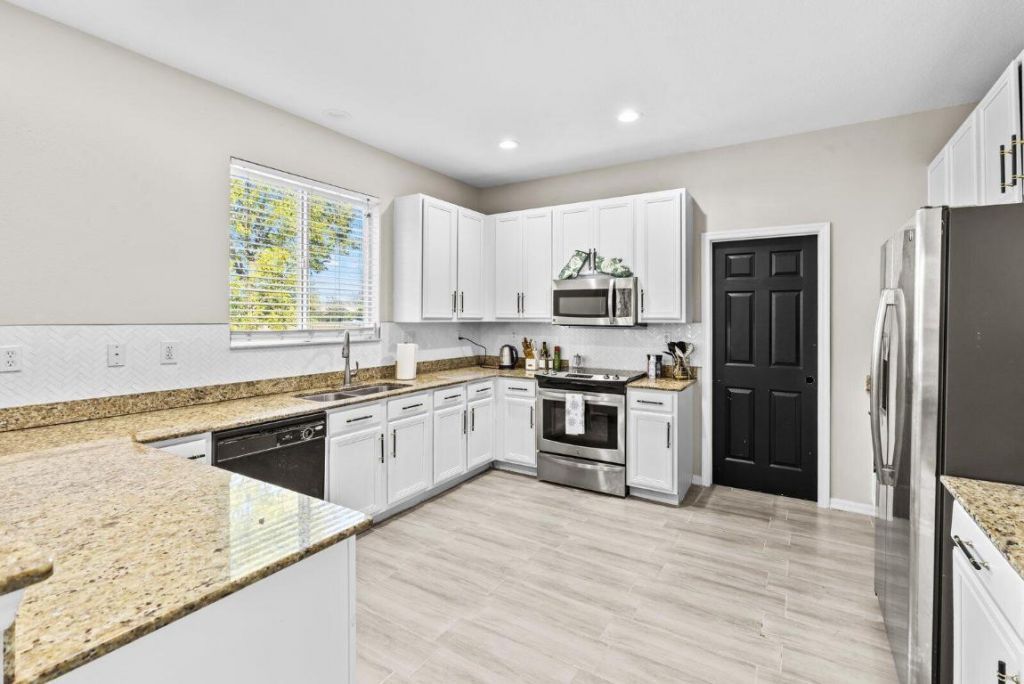 6909 NW Kowal Court, Port Saint Lucie, FL 34986 Photo