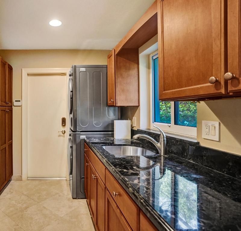 7050 NE 7th Avenue, Boca Raton, FL 33487 Photo