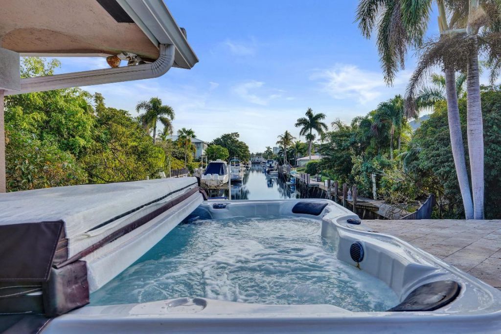 7050 NE 7th Avenue, Boca Raton, FL 33487 Photo