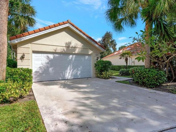 150 Lost Bridge Drive, Palm Beach Gardens, FL 33410