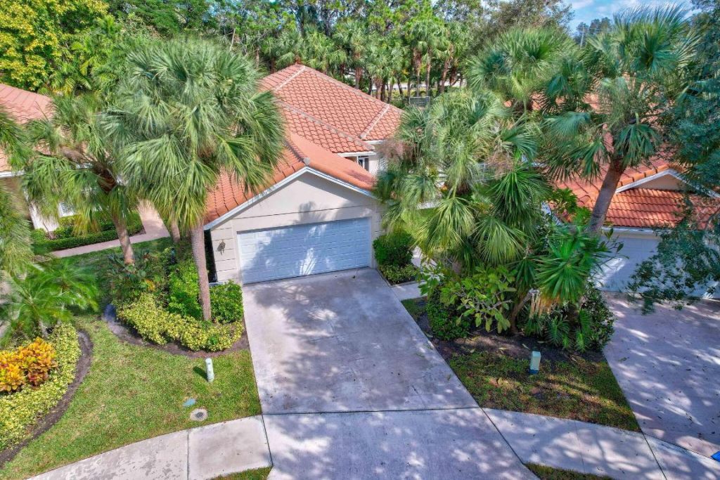 150 Lost Bridge Drive, Palm Beach Gardens, FL 33410 Photo
