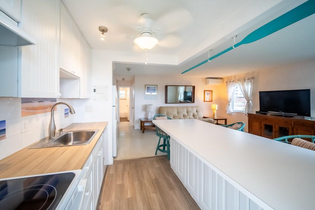 3600 N Ocean Drive, Unit 421, Singer Island, FL 33404 Photo