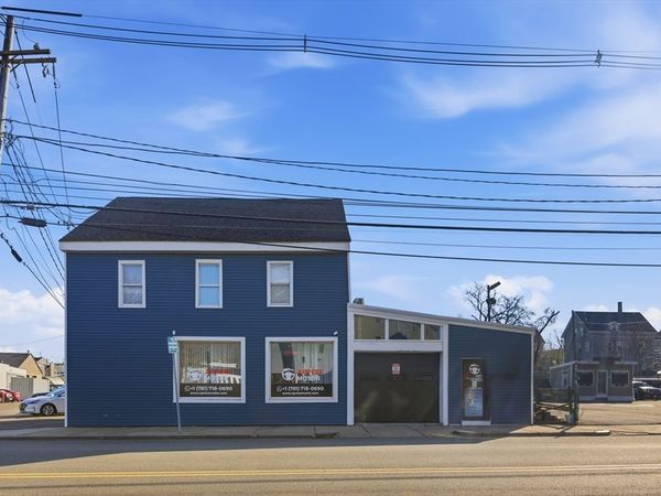 98 Foster St, Peabody, MA 01960