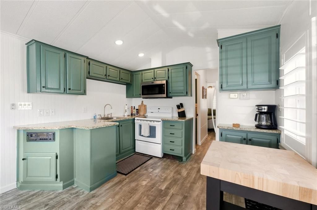 4670 Lafayette Ln W, Estero, FL 33928 Photo