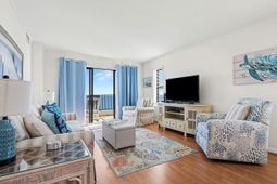 912 N Waccamaw Drive photo 4