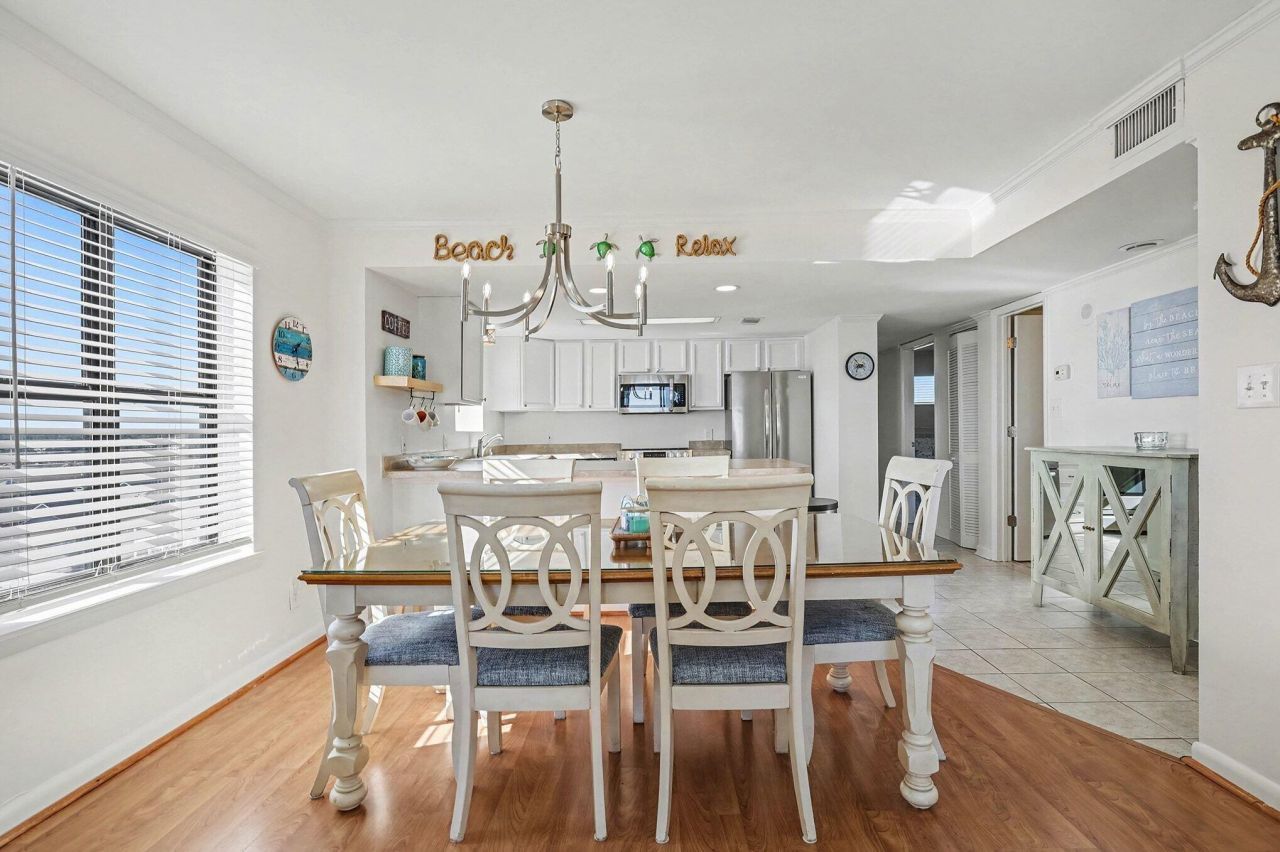 912 N Waccamaw Drive Photo 7