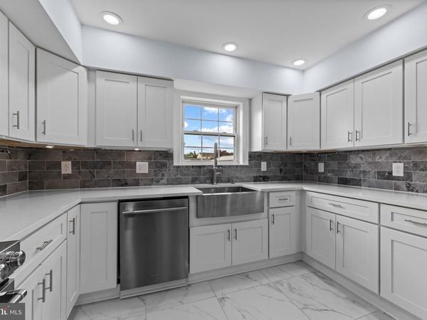 8424 SMALLWOOD COURT, PASADENA, MD 21122