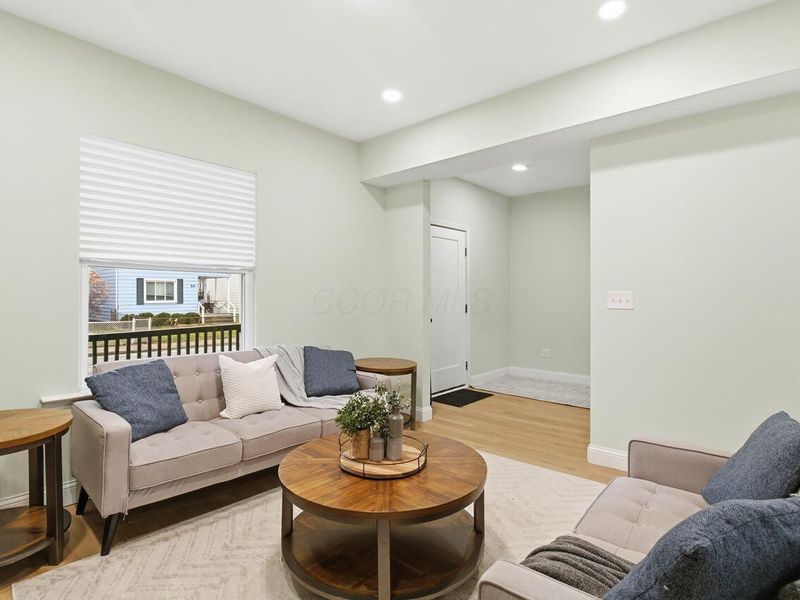 83 S Cypress Avenue , Columbus, OH 43222 Photo 5