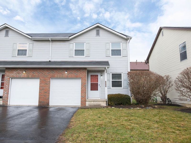 4849 Duke Philip Drive, Unit 32B, Hilliard, OH 43026 Photo 2