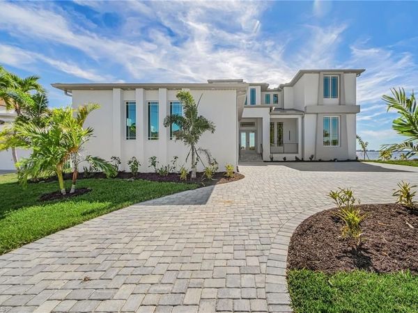 606 Coral DR, CAPE CORAL, FL 33904