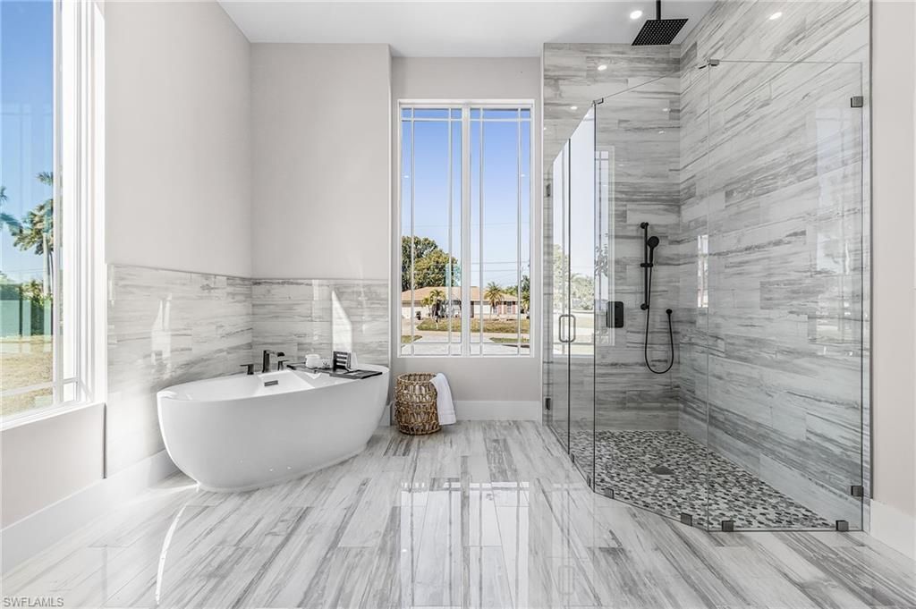 606 Coral Dr, Cape Coral, FL 33904 Photo