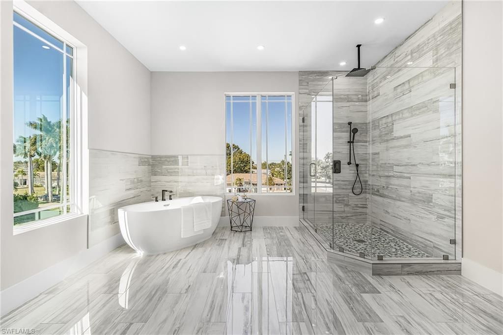 606 Coral Dr, Cape Coral, FL 33904 Photo